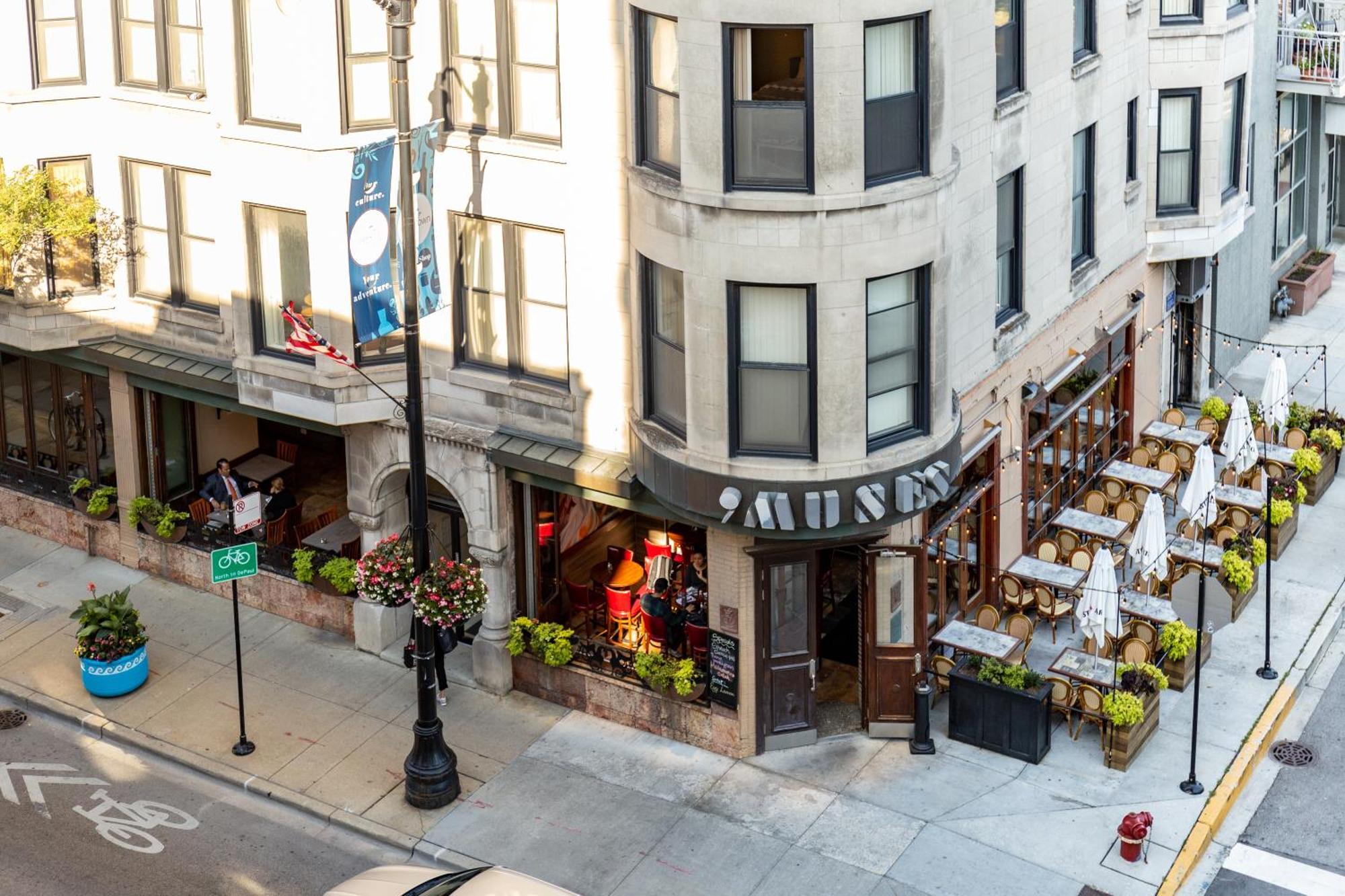 Sonder Greektown Aparthotel Chicago Exterior photo